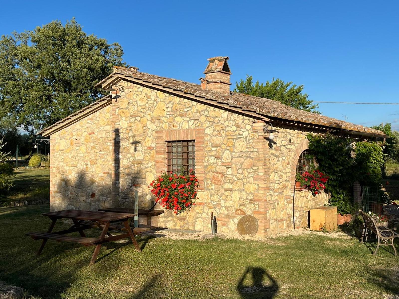 Agriturismo Podere Dell' Olmo Амелиа Екстериор снимка